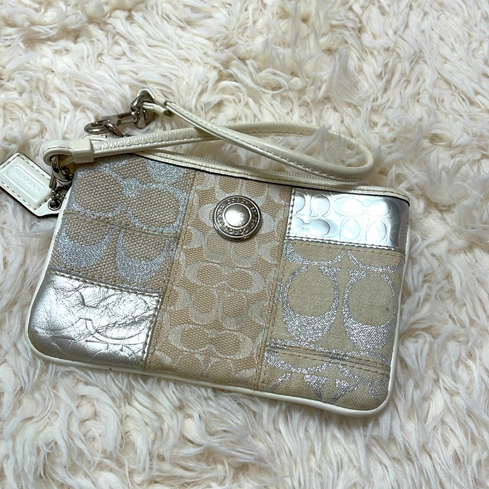 Coach White Leather Shoulder Bag Gold Hardware
